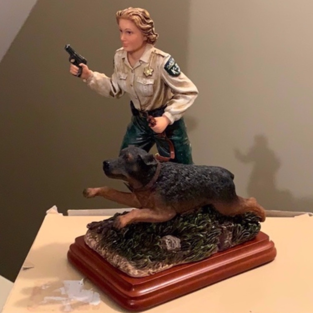 Vanmark Policewoman & Her K-9 Helper
